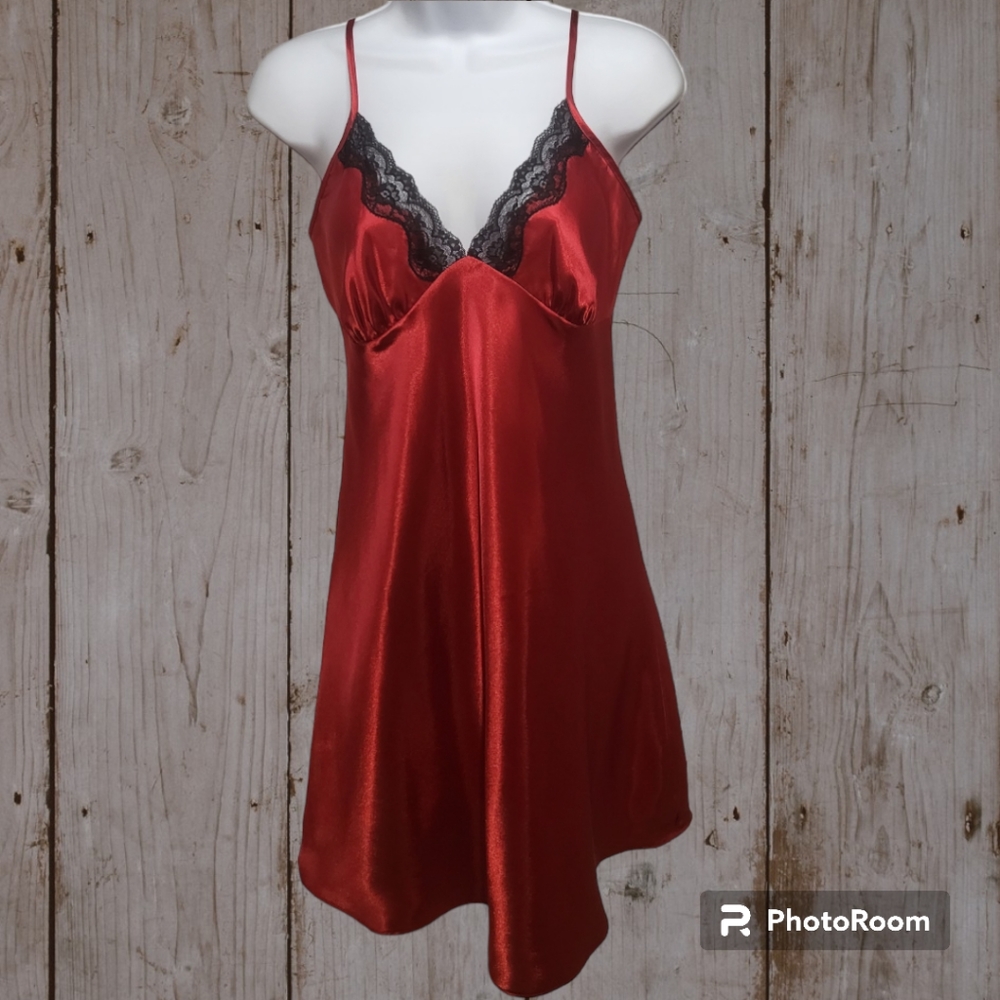 Ambrielle Red Satin Intimates Night Slip Size Medium